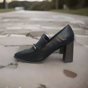 DKNY Black Gray Leather Fabric Slip On Pumps Heels Shoes Women's Size 8.5